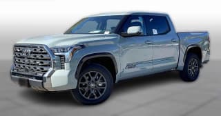 Toyota Tundra 4WD Platinum CrewMax 5.5' Bed (Natl)