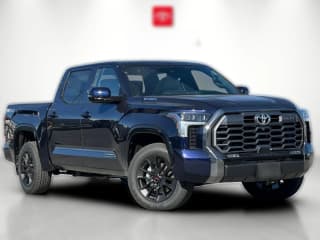 Toyota Tundra 4WD Platinum Hybrid CrewMax 5.5' Bed (Natl)