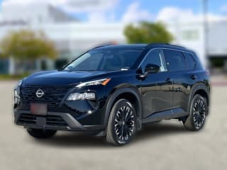 Nissan Rogue Dark Armor FWD