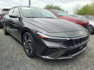 Hyundai Elantra Limited IVT