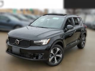 Volvo XC40 Plus B4 FWD