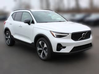 Volvo XC40 Plus B5 AWD